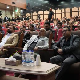 سمینار تخصصی تحلیل بازارهای طلا، ارز، بورس و مسکن در قم